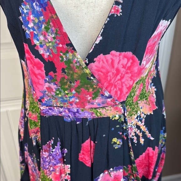 Catch Me Floral V-Neck Dress Sz L - Picture 7 of 12